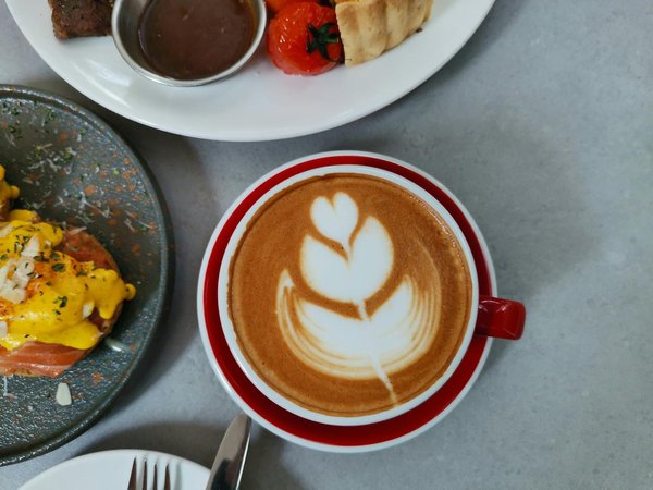 L'impact du maquillage sur l'estime de soi : Libérez votre éclat intérieur